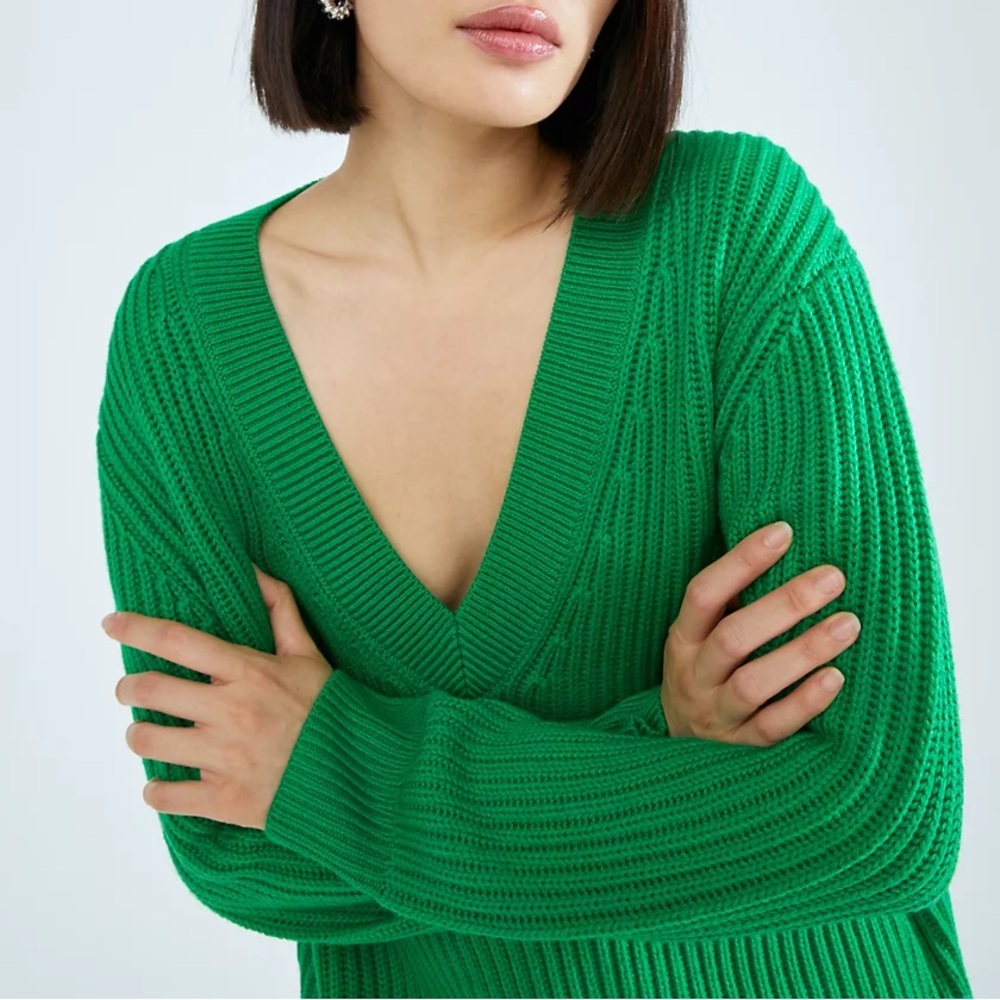 Aritzia Babaton Gloss Green Rogers Sweater